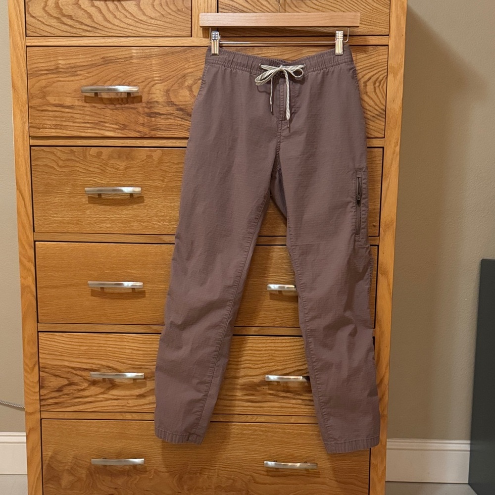 Vuori Women’s Ripstop Pants | Medium | Organic Cotton Stretch